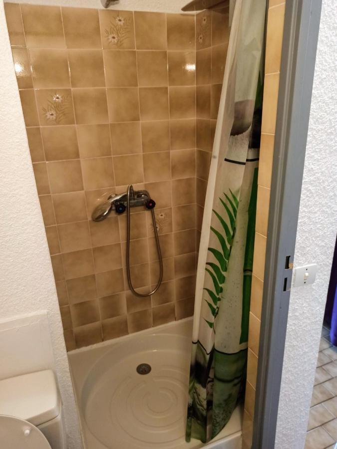 Studio Avec Piscine - Proche Mer - 27M2 Le Grau-du-Roi Kültér fotó